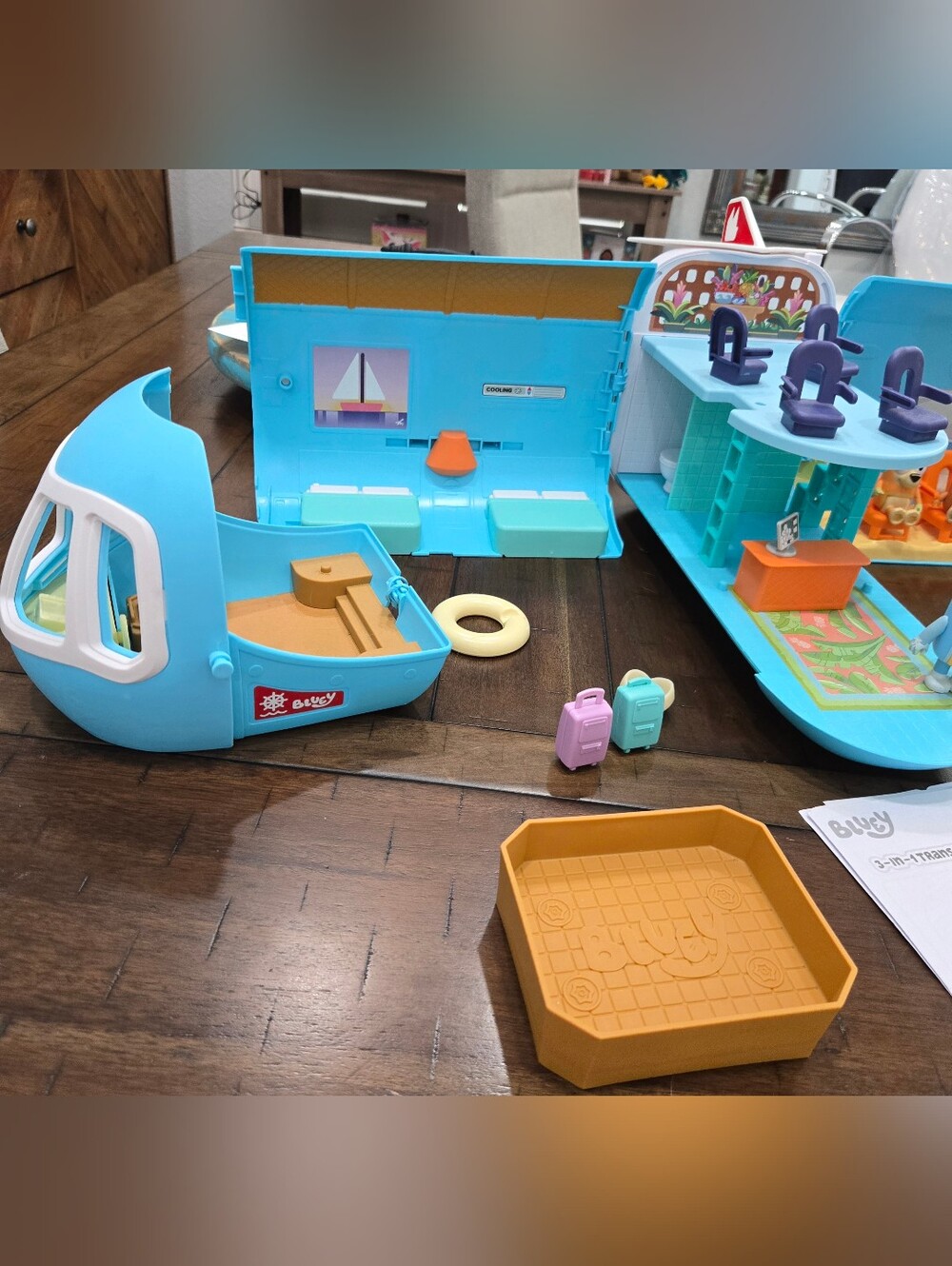 Bluey 3 In 1 Transforming Airplane. - Picture 4 of 10